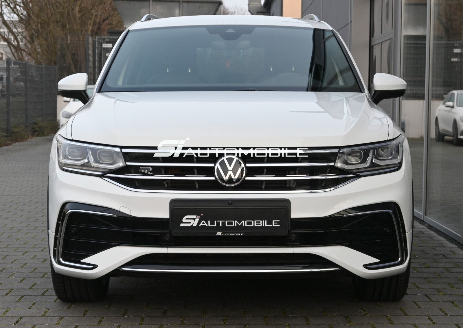 Fahrzeugabbildung Volkswagen Tiguan 1.4 eHybrid DSG R-Line °ACC°AHK°360°-KAM°