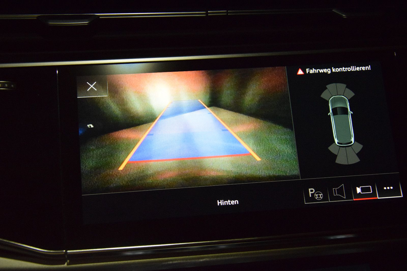 Fahrzeugabbildung Audi Q7 50 TDI quattro S line Pano Luft Massage 22"