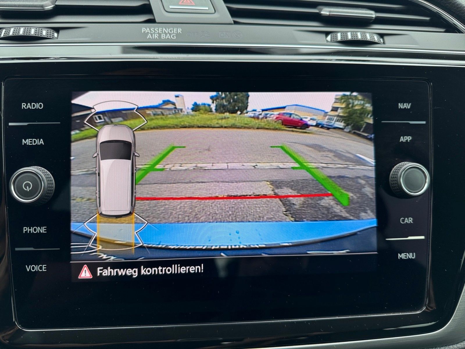 Fahrzeugabbildung Volkswagen Touran 1.5TSI Comfortline R-Line BMT/Start-Stopp
