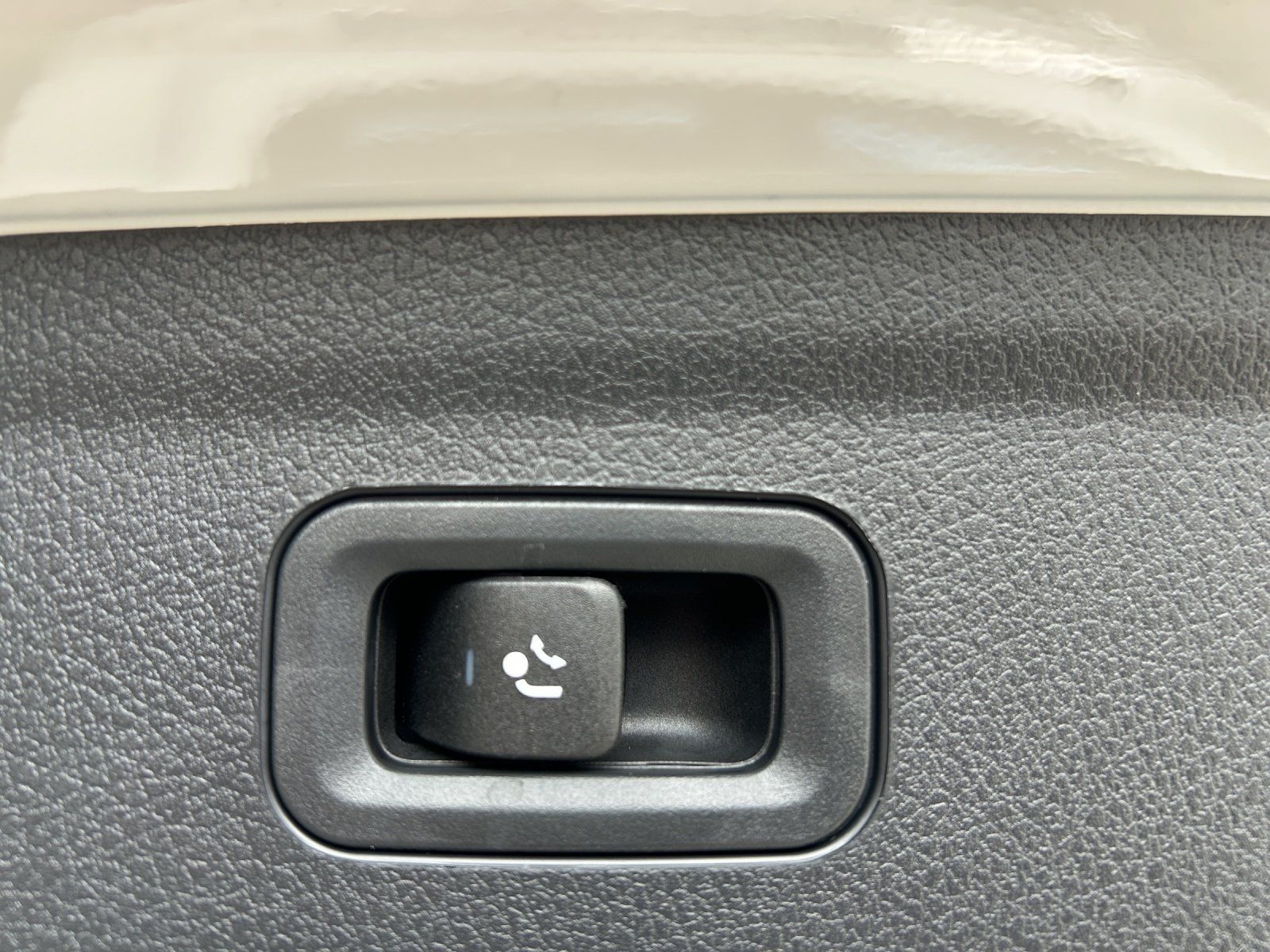 Fahrzeugabbildung Mercedes-Benz GLE 300 d 4M AMG Distr PANO KeyGo AHK 360° BURME