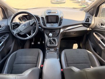 Ford Kuga - 12