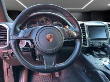 Porsche Cayenne - 8