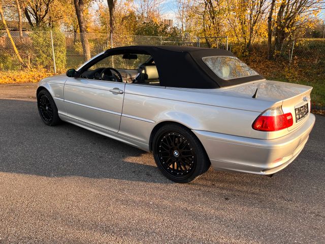 BMW 320Ci/Cabrio/Automatik/Benzin/Leder/Kamera