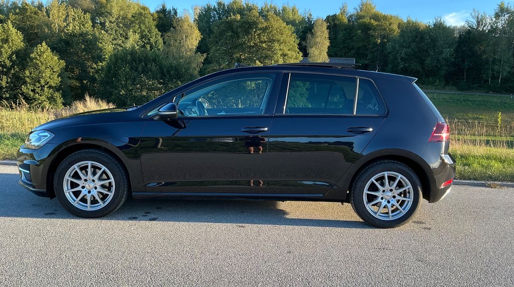 Image of Volkswagen Golf