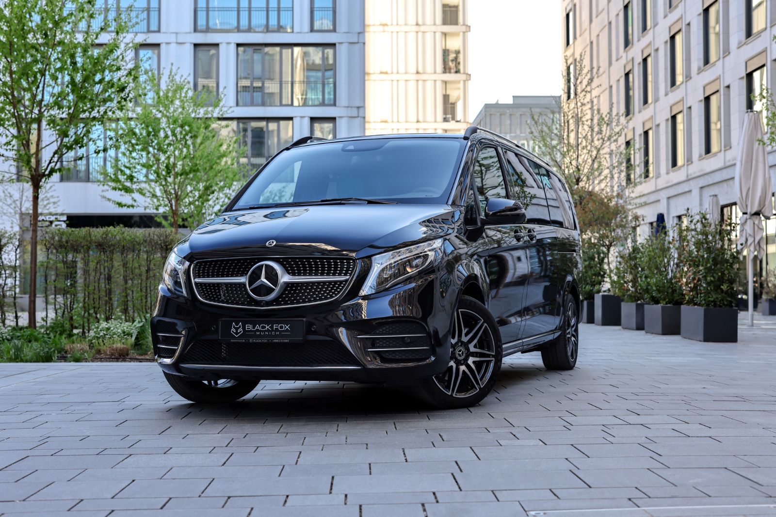Mercedes-Benz V 300 4MATIC extralang | BURMESTER | VIP LUXURY imagem 2
