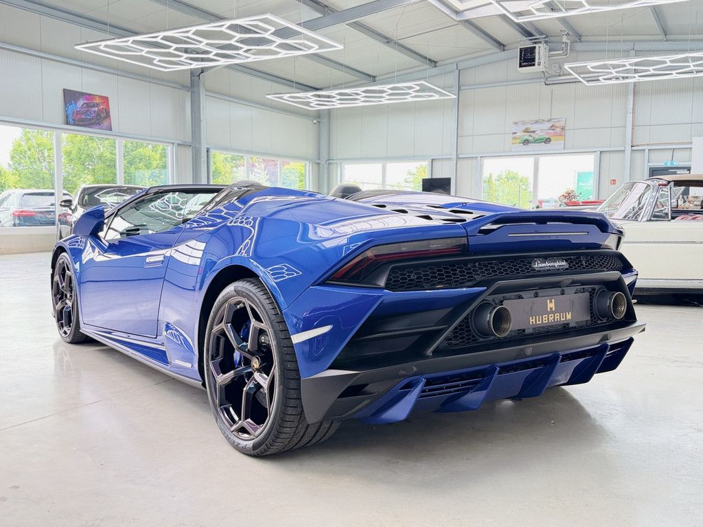 Lamborghini Huracan EVO Spyder AWD Blu Sideris Lift Kamera foto 5