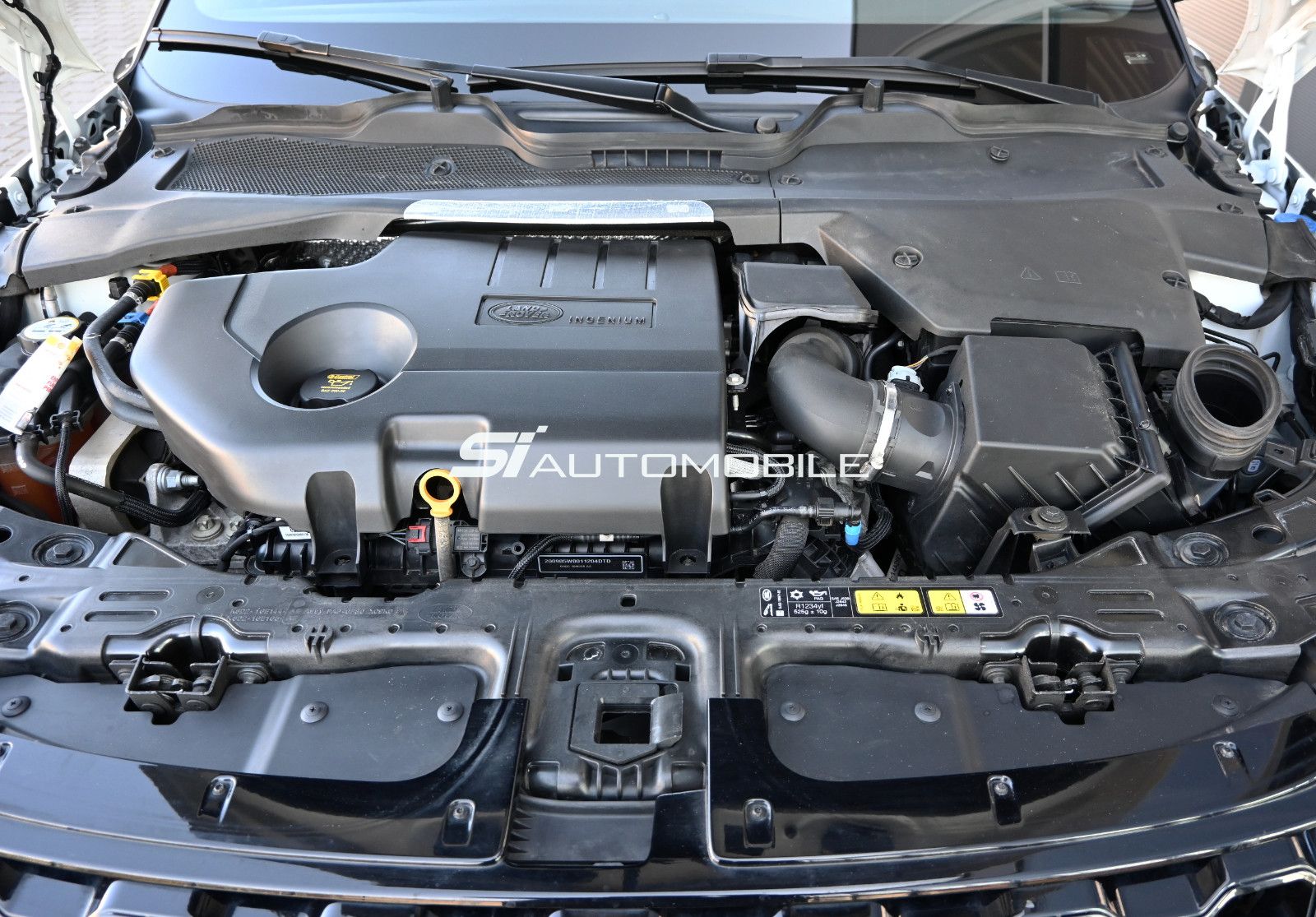 Fahrzeugabbildung Land Rover Range Rover Evoque D150 R-DYNAMIC S °AHK°PANO°ST