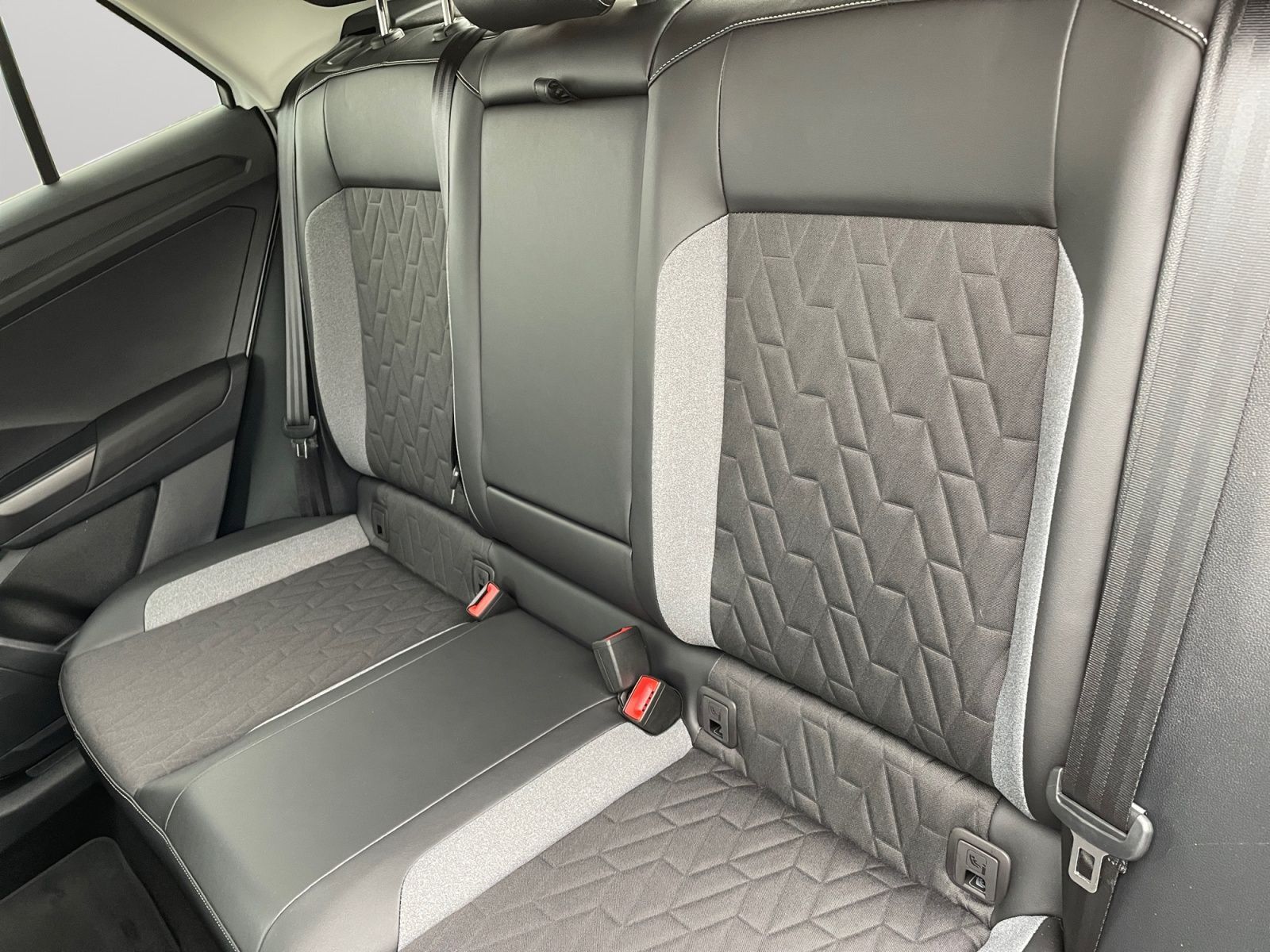 Volkswagen T-Roc - Bild 13