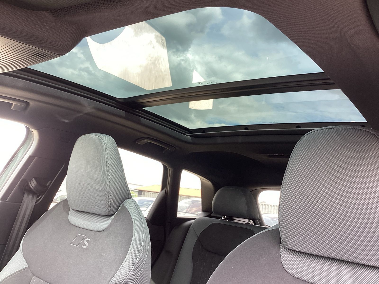 Audi Q3 200 kW S-Tronic, Panorama-Schiebedach, Tech P foto 18