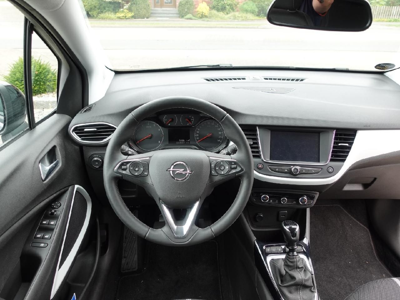 Fahrzeugabbildung Opel Crossland 1,2 Tech&Design
