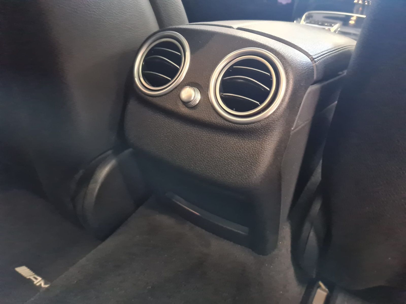 Fahrzeugabbildung Mercedes-Benz C 250 T / AMG / NAVI / LEDER / PANORAMADACH