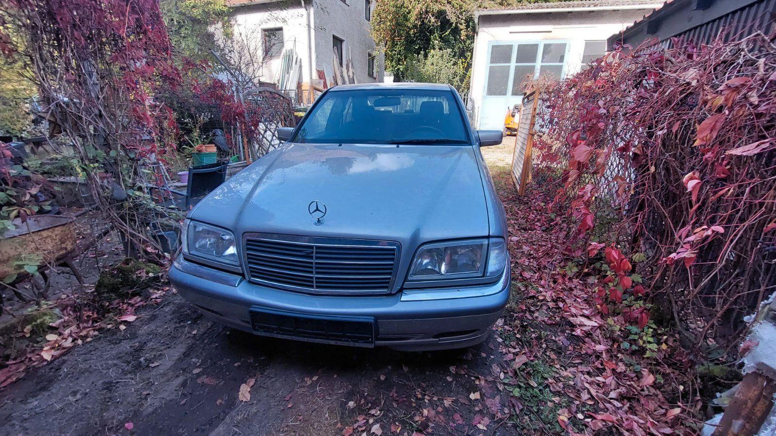 Mercedes-Benz C 180