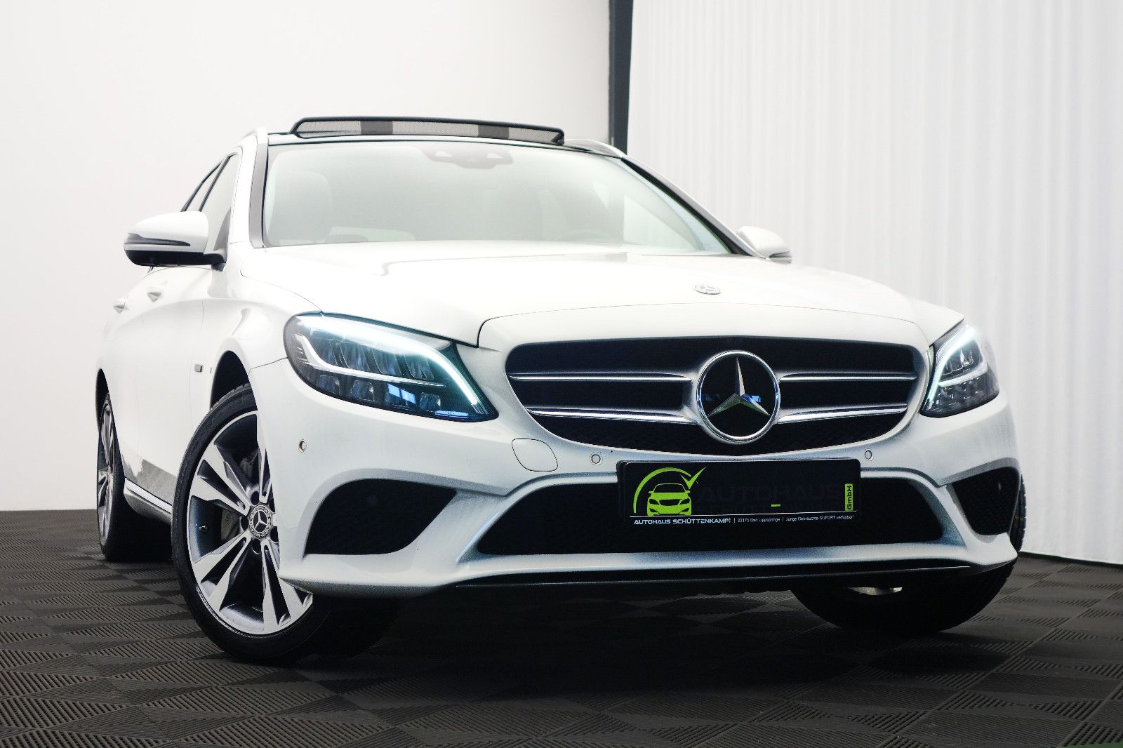 MERCEDES-BENZ C 300 de T *Panorama, Ambiente-Bel., SoH 93%*