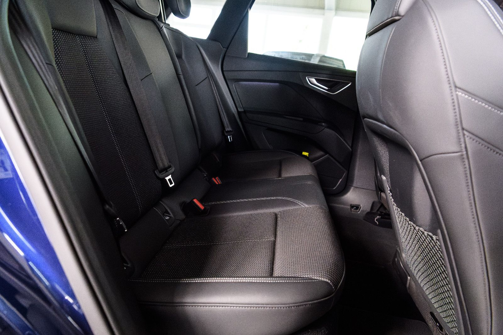 Fahrzeugabbildung Audi Q4 e-tron 45 RFK/MATRIX