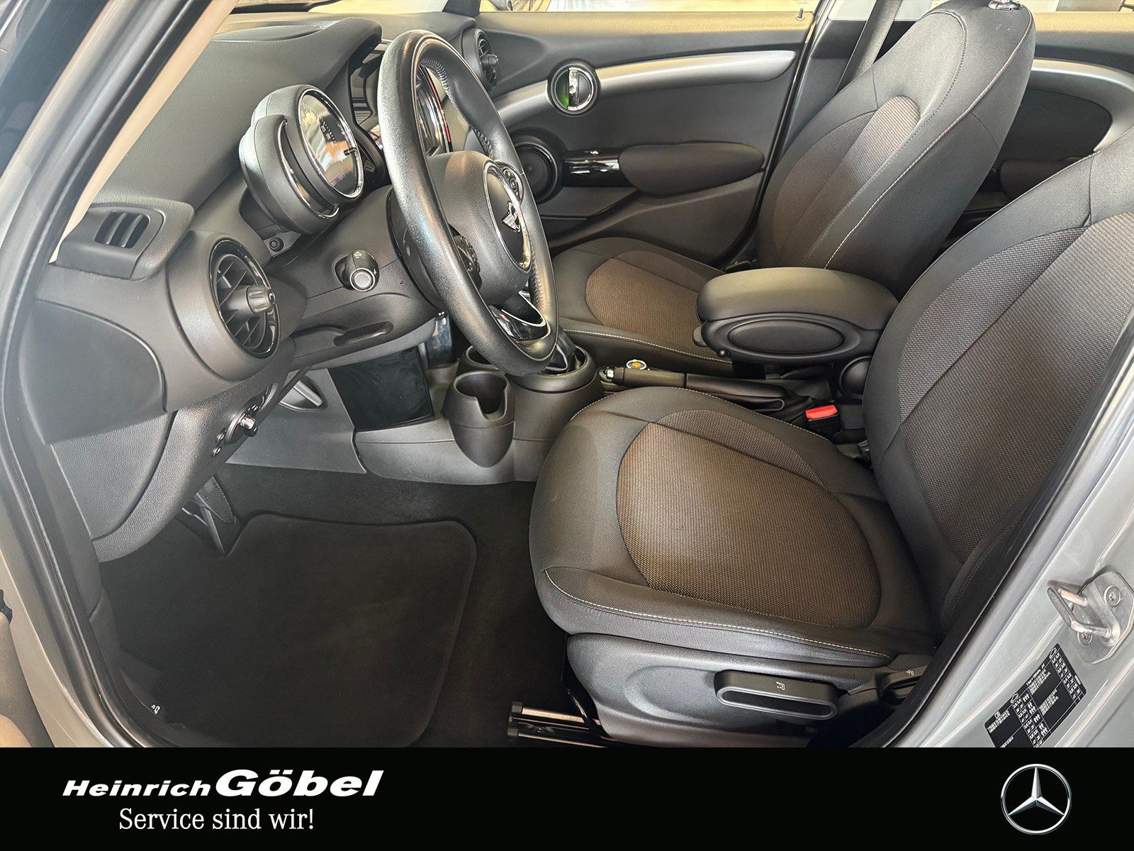 Fahrzeugabbildung MINI Mini Cooper