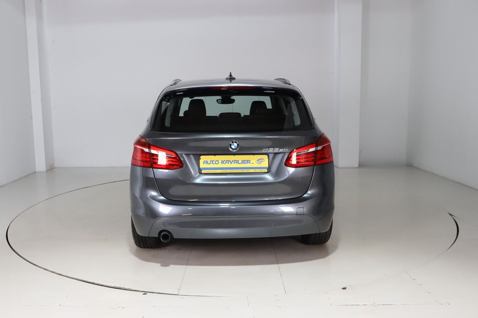 Fahrzeugabbildung BMW 225 xe i Performance Advantage Active Tourer
