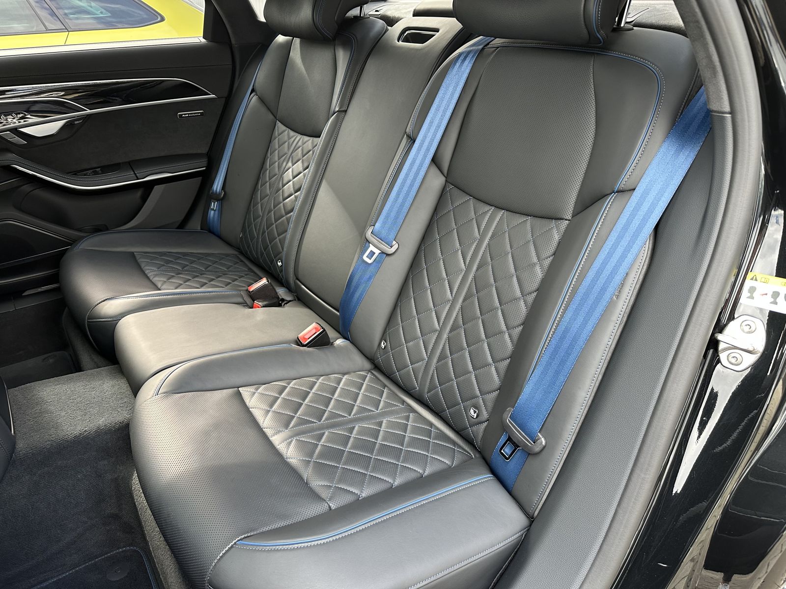 Fahrzeugabbildung Audi A8 60 TFSIe Quattro S-Line MATRIX+ACC+HUD+PANO