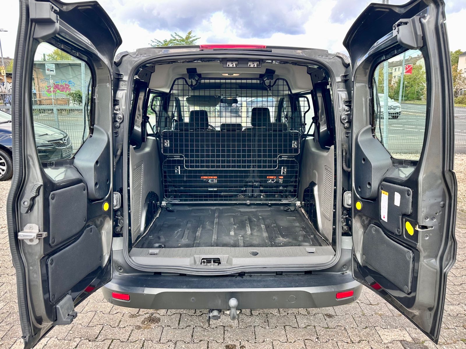 Fahrzeugabbildung Ford TRANSIT CONNECT HALBKASTEN LANG TREND*AUTOM.*