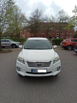 Toyota RAV 4 2,2-l-D-4D 4x2 - - Toyota RAV 4 Gebrauchtwagen in Hamburg