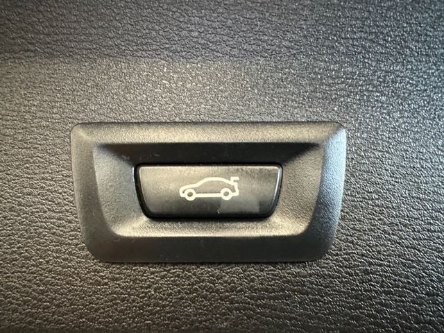 BMW X1 xDrive 20 d *HeadUp*Pano*AHK*Kamera*