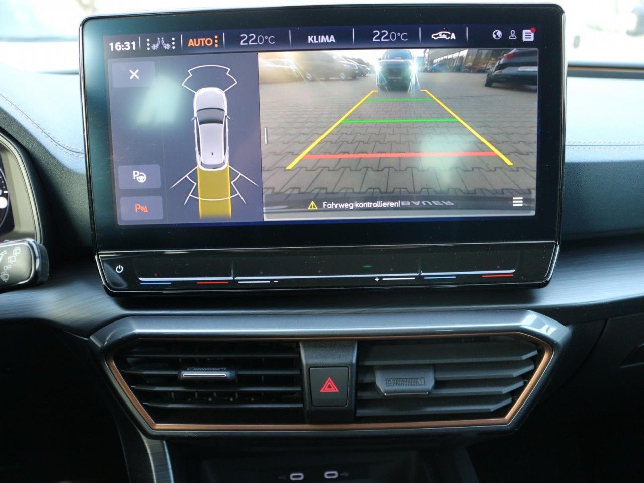 Fahrzeugabbildung CUPRA Leon VZ 2.0 TSI DSG