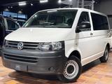 Volkswagen T5 4MOTION KURZ 9SITZER KLIMA STANDHZ BUNDESWEHR - Volkswagen T5 Kombi: 9 Sitzer