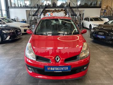 Renault Clio III Dynamique MOTOR- UND GETRIEBSCHADEN