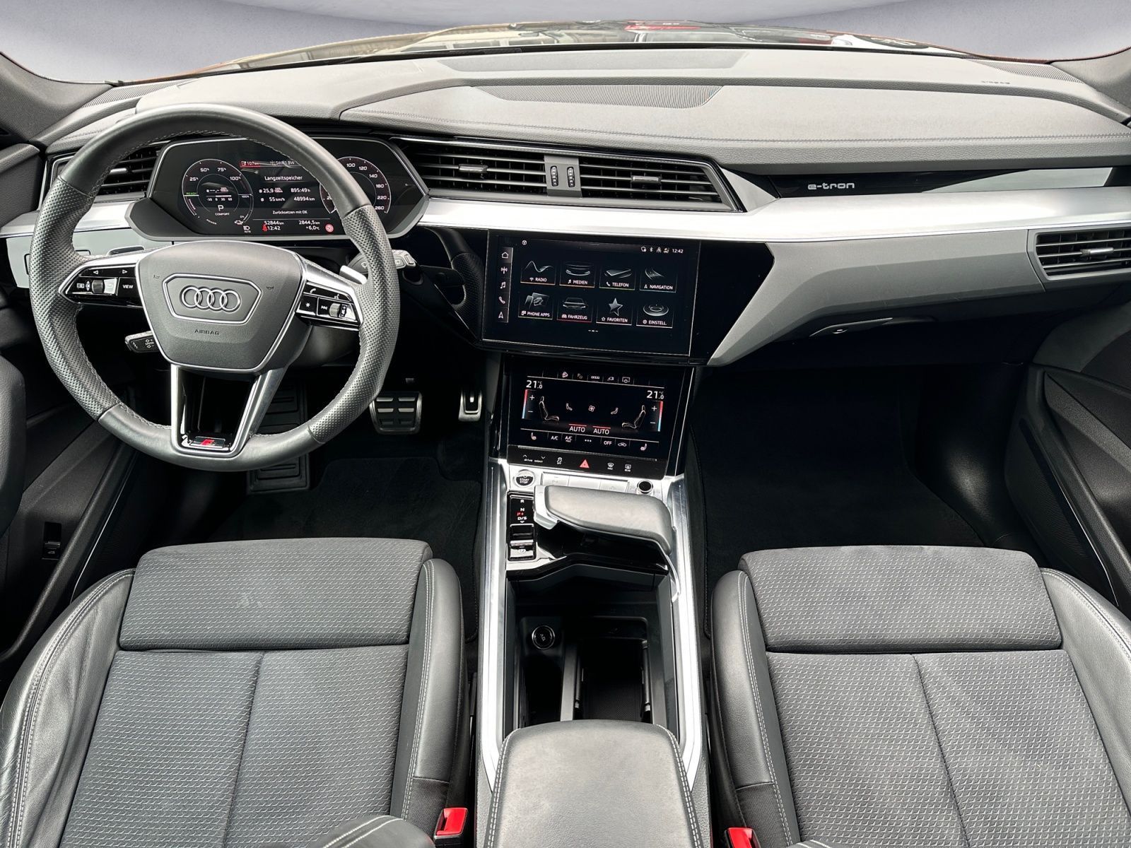 Audi Q8 e-tron - Bild 19