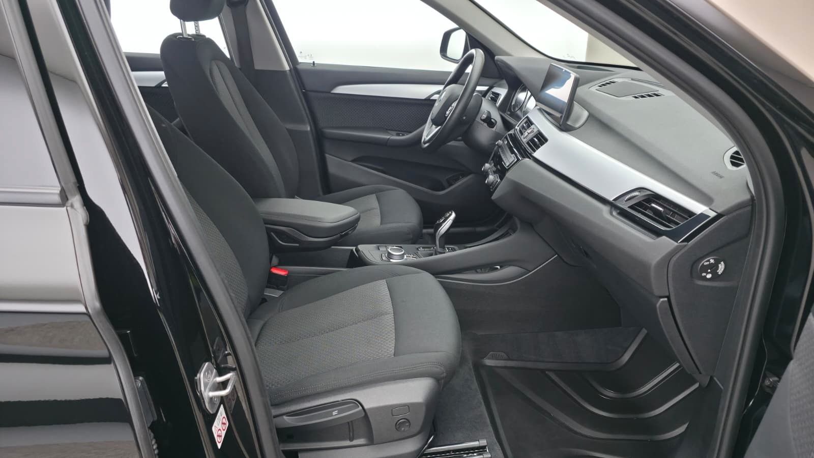 BMW X1 xDrive18d,  Head UP, Komfortzugang, AHK foto 17