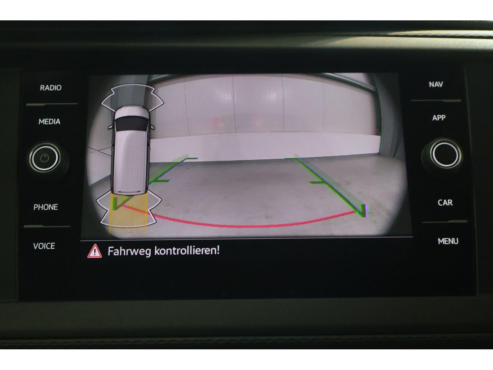Volkswagen T6.1 Transporter Kasten Navi*AHK