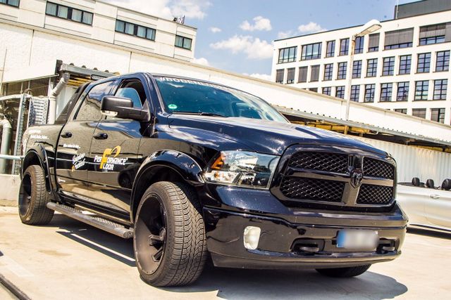 Dodge RAM 1500  / Flüssiggas/ coole Optik/