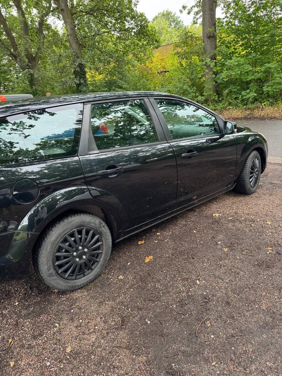 Ford Focus 2010 — engine 101 HP (74kW)