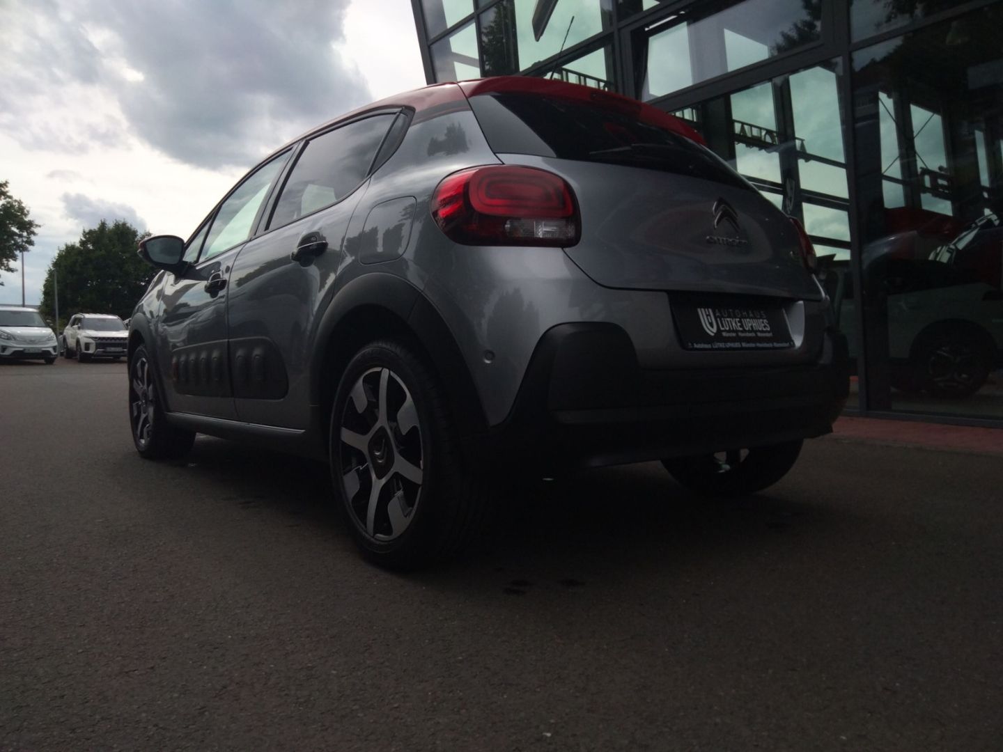 Fahrzeugabbildung Citroën C3 PureTech 110 S&S Shine Navi CarPlay Klimaauto