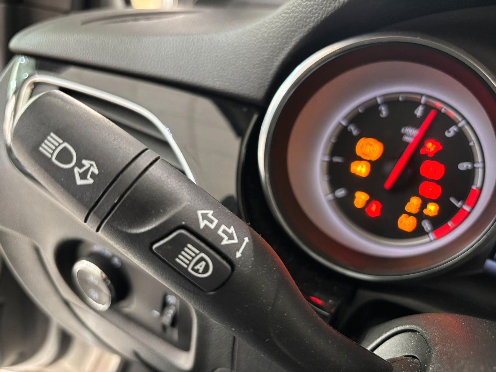 Fahrzeugabbildung Opel Astra ST 1.4T INNOVATION NAVI/KAMERA/SHZ/MATRIX