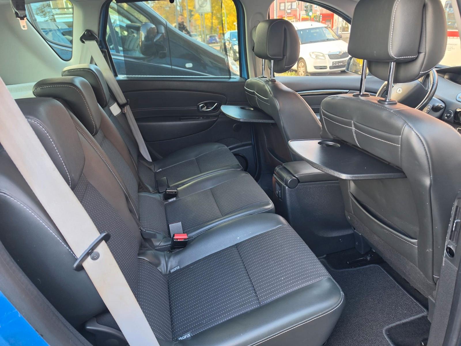 Renault Scenic 2013 — вигляд ззаду