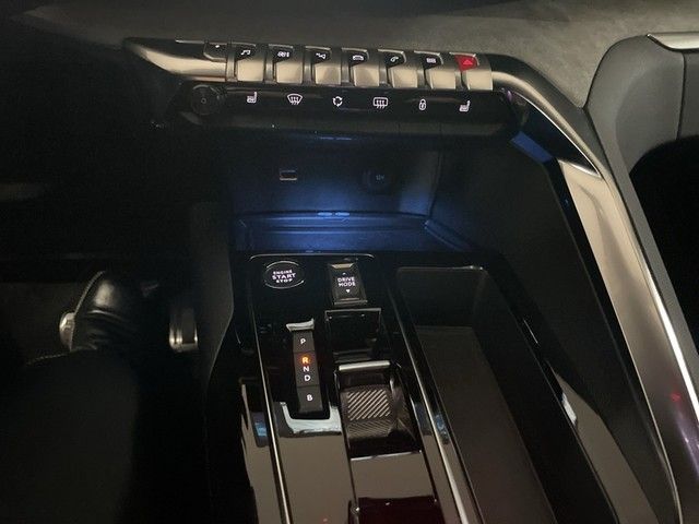 3008 GT Plug-In Hybrid 225 e-EAT8