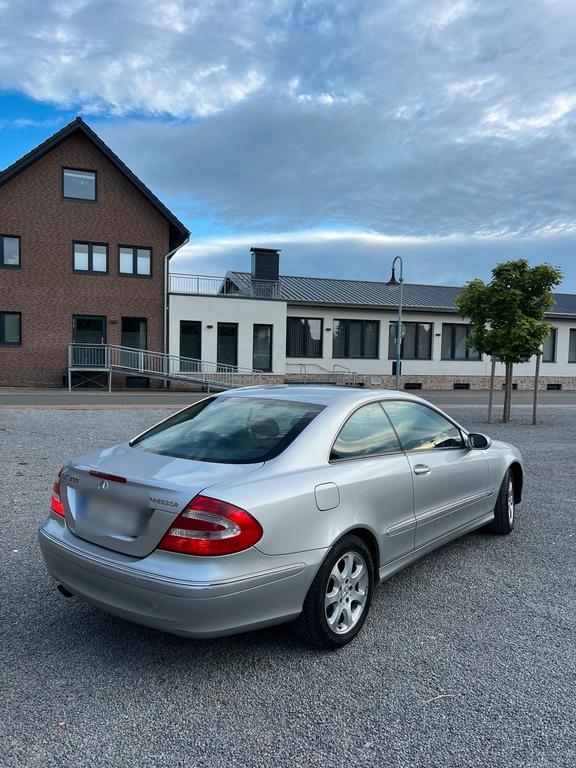 Mercedes-Benz CLK 200