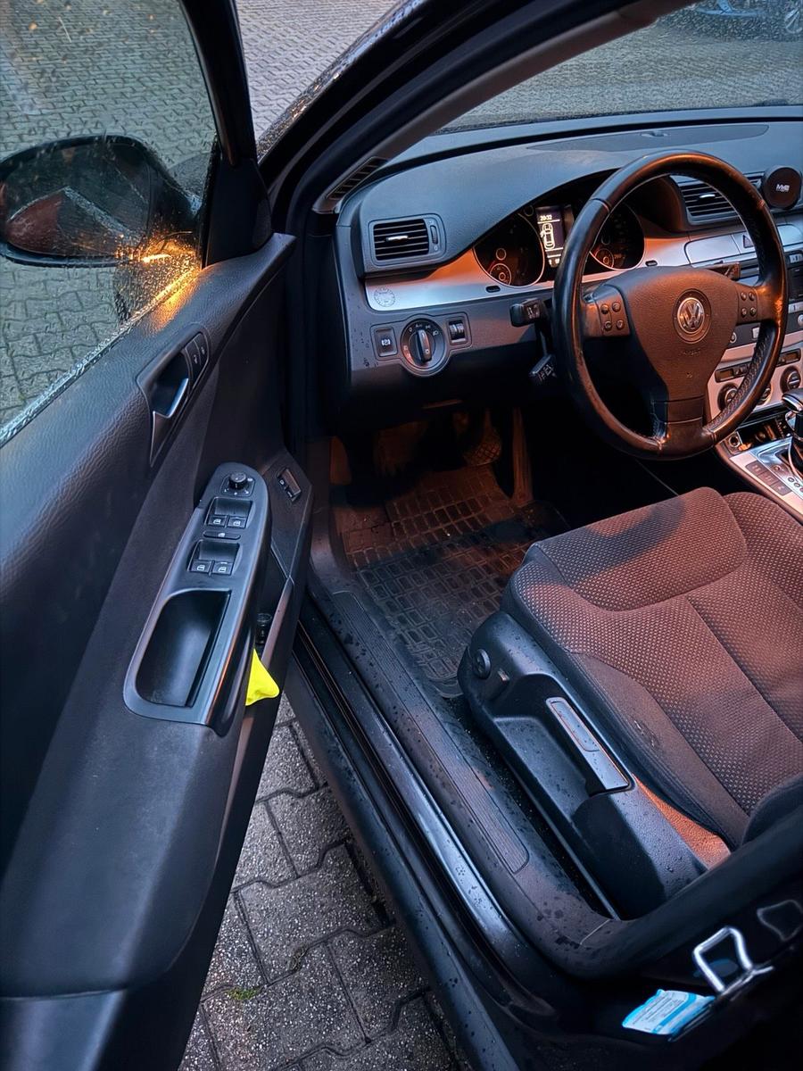 Volkswagen Passat 2009 — photo 7