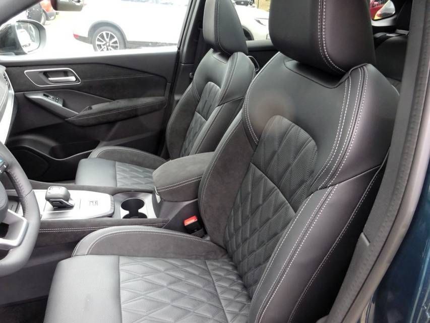 Fahrzeugabbildung Nissan Qashqai 1.3 DIG-T MHEV Automatik Tekna
