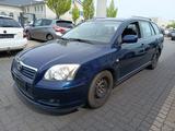 Toyota Avensis Kombi 1.8 - gebrauchte Toyota Avensis aus dem Jahr 2004