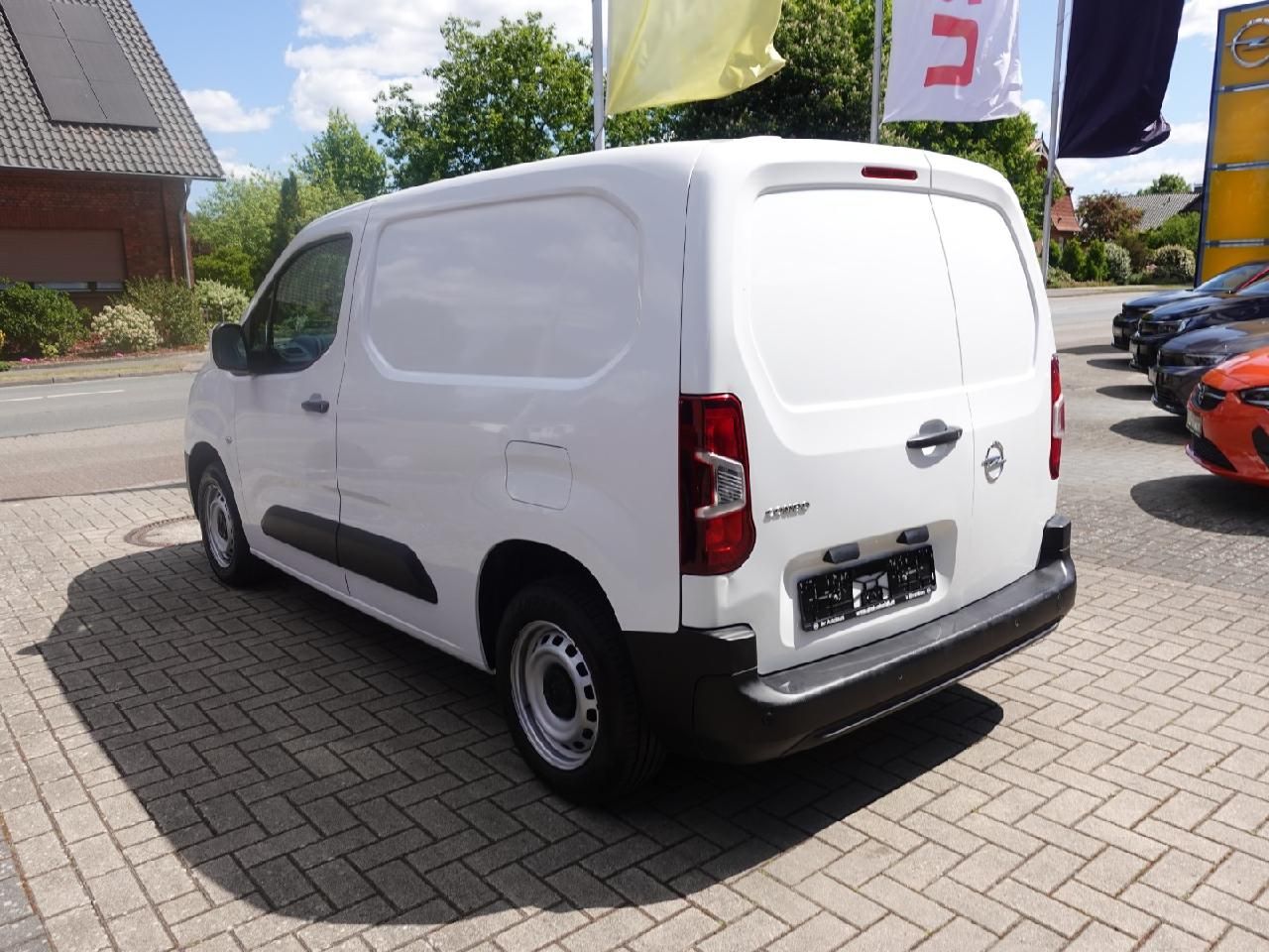 Fahrzeugabbildung Opel Combo Cargo 1,2 Edition