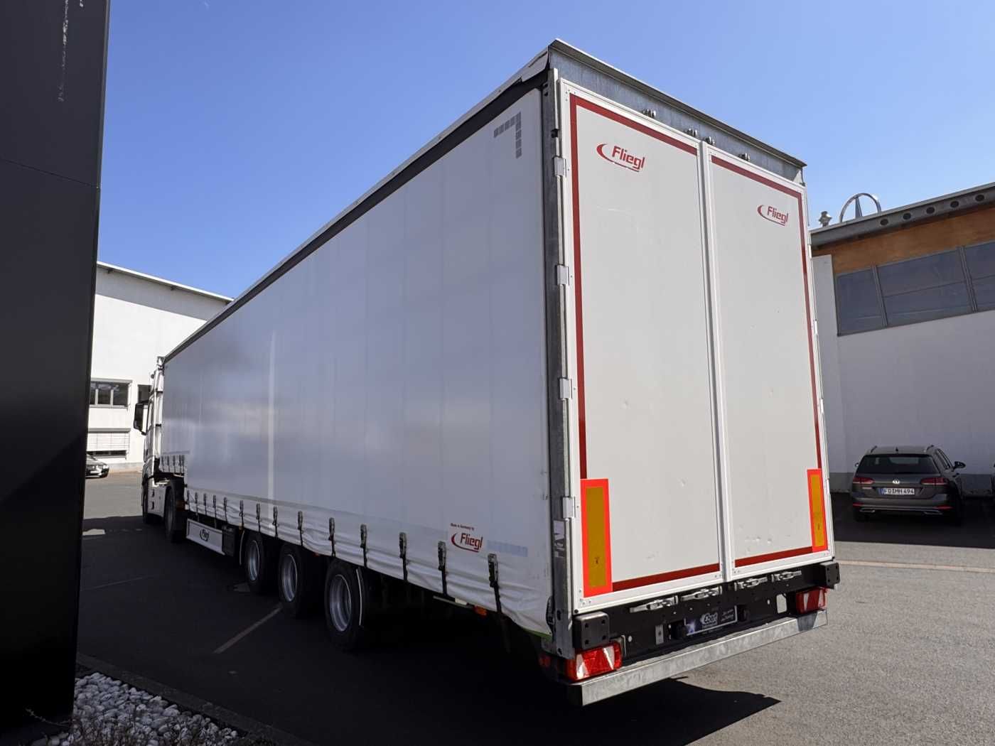 Fahrzeugabbildung Fliegl SDS 350 Schiebeplane+Verdeck XL SAF 20.900Km
