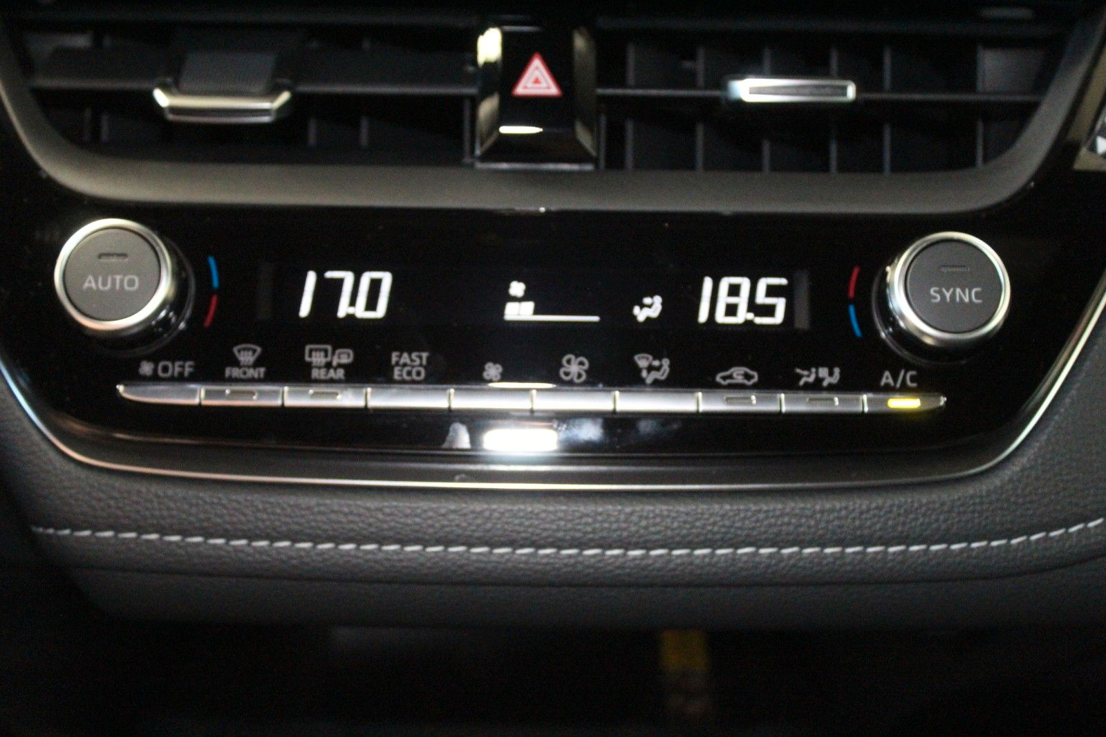 Fahrzeugabbildung Toyota Corolla Touring Sports 2.0 Hybrid Team D