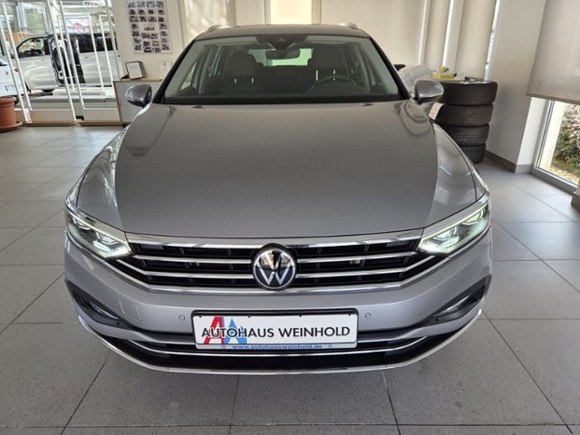 Passat Variant Elegance 2.0 TDI MATRIX STH AHK N