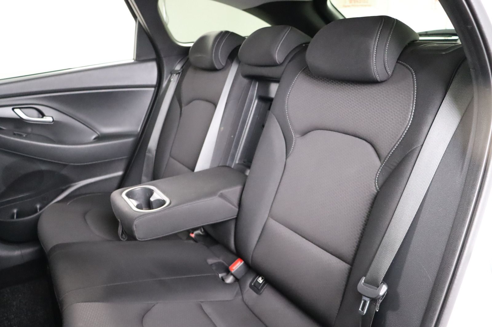 Fahrzeugabbildung Hyundai i30 T- GDi CW Family + * LED * Navi * DAB+ *