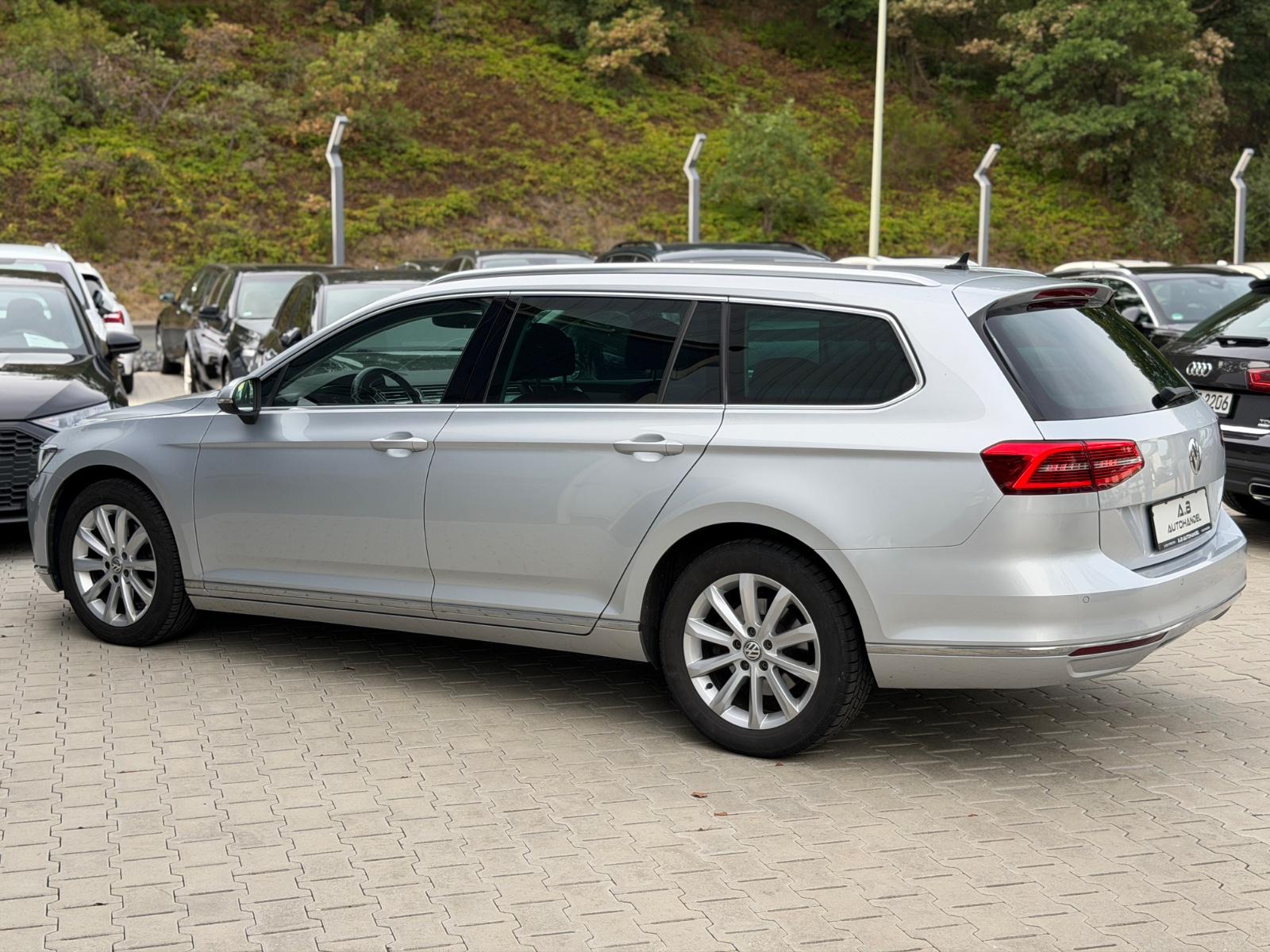 Volkswagen Passat Variant Highline/2,0 TDI 150PS/88120km/!