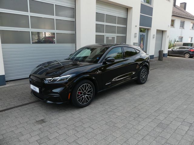 FORD Mustang Mach-E*AWD*360° Kamera*