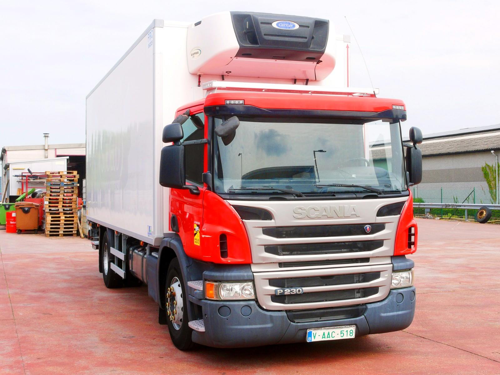 Scania P230 KUHLKOFFER FLEISH HAKEN CARRIER SUPRA . A/C