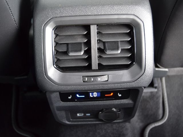 Tiguan Allspace 2.0 TSI 4M DSG R-Line 7-SITZER/A