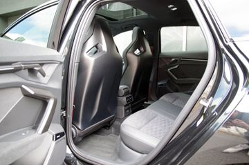 Audi RS 3 Sportback*Sporta,RS-Schalensitze,SONOS,PANO